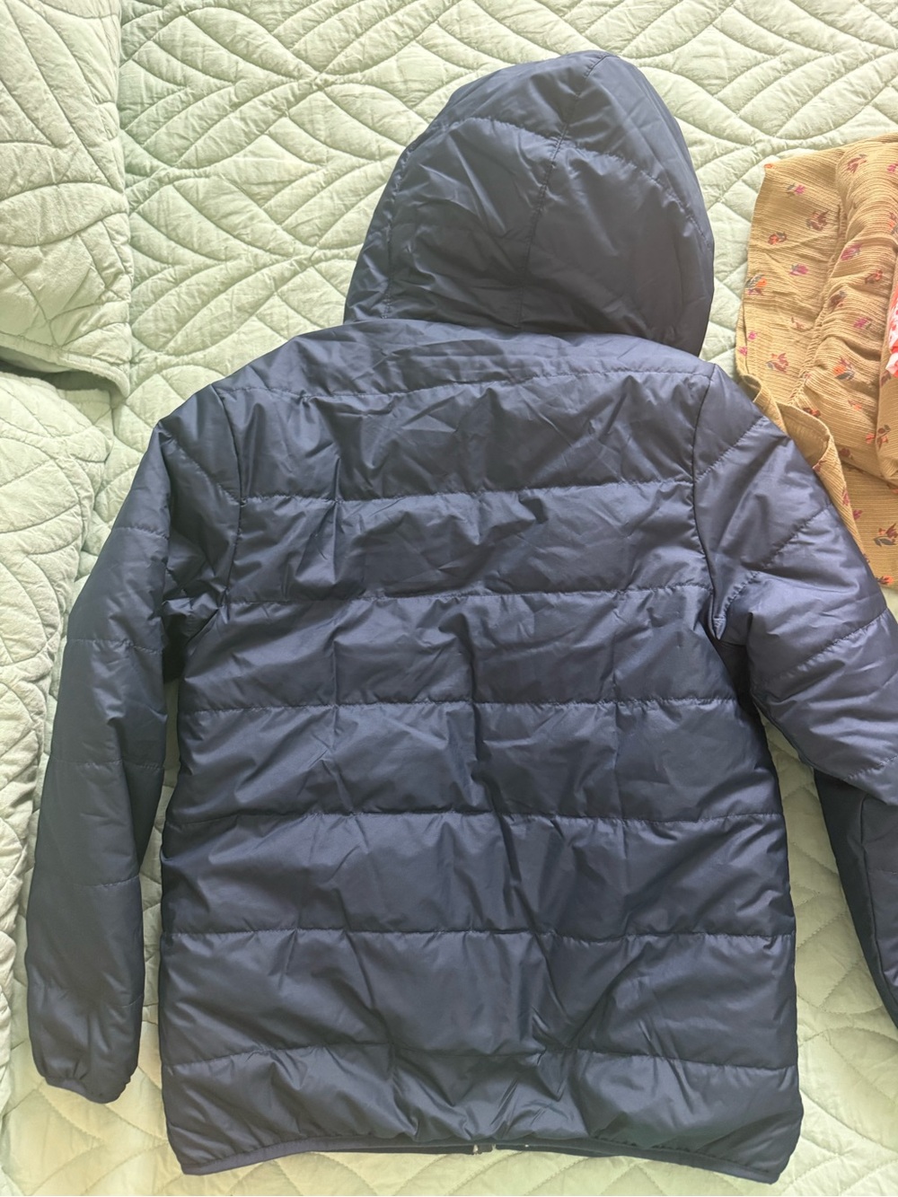 Reversible Patagonia Kids Navy Blue Puffer Jacket with Hood - Picture 4 of 4